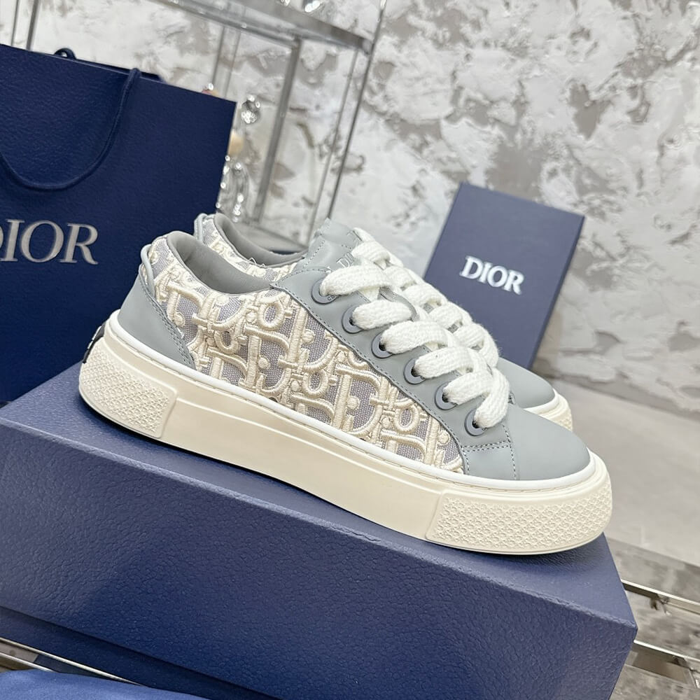 D*or b33 sneaker