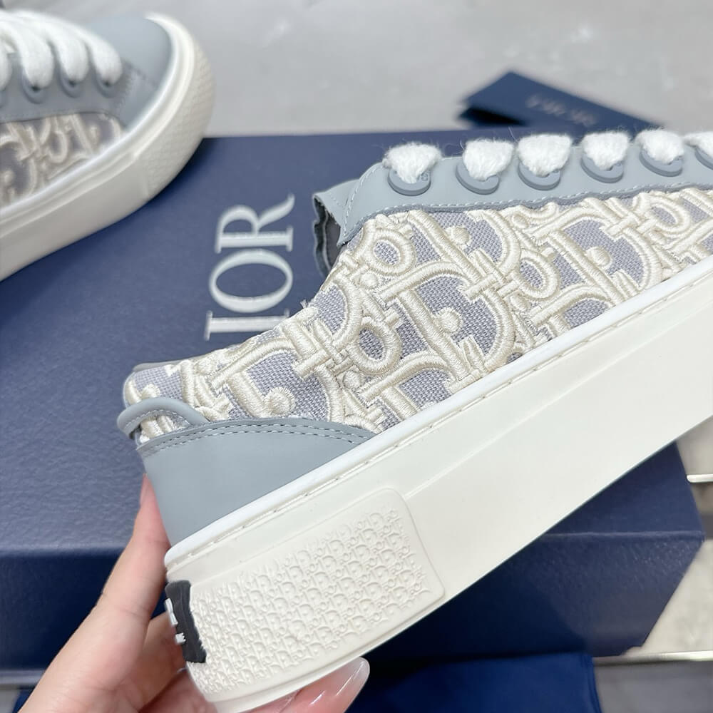 D*or b33 sneaker